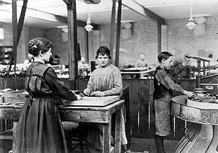 et 9. Kinderarbeid in de negentiende eeuw Ontwerpvraag/Onderzoeksvraag: Hoe is kinderarbeid te verklaren?