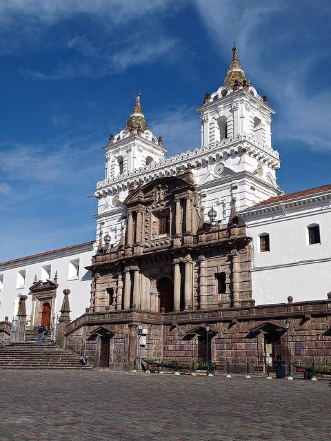 Plaats van het project Quito Stad uitgeroepen tot werelderfgoed, gelegen in een spectaculaire Andesvallei met zicht op de