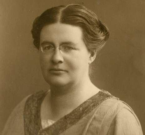 1918-1932: bestuurslid van de Vereniging van Vrouwen met Academische Opleiding (VVAO) 1931-1938: (vice-)presidente van the
