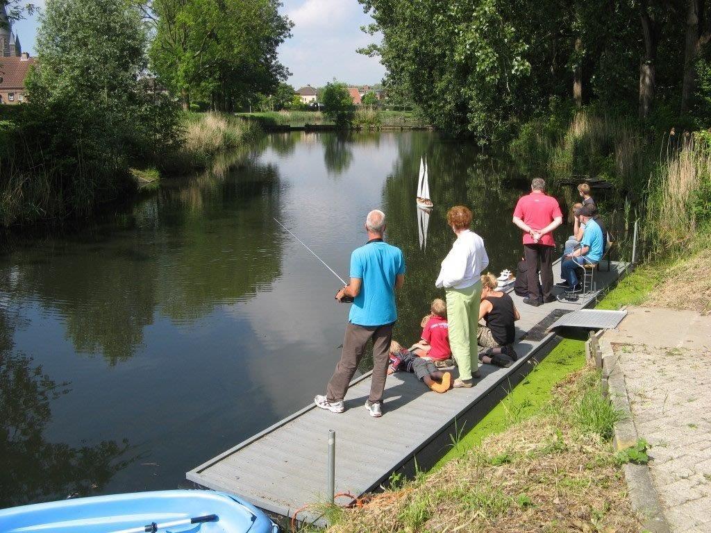 25 mei 2014 Open dag MVSV. Ook dit jaar werd de open dag druk bezocht.