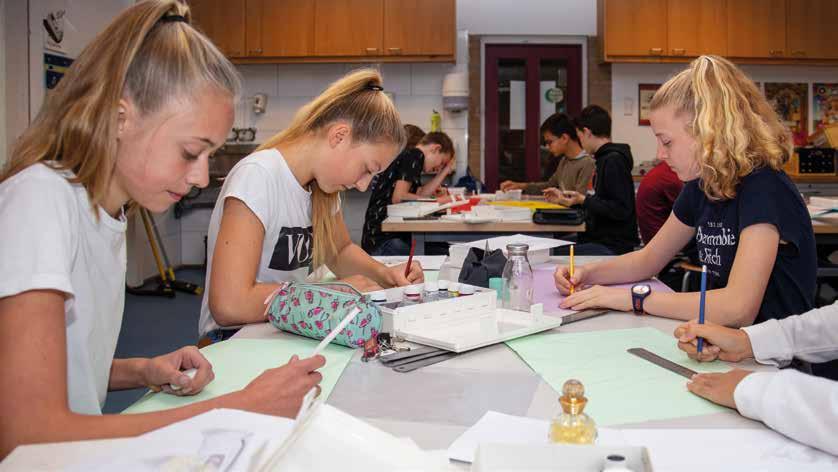 Onderwijs Het Keizer Karel College begeleidt je geleidelijk en stapsgewijs naar zelfstandigheid.