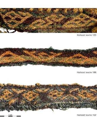 33: Textiel uit de ijzertijd, gevonden in Hallstatt (Oostenrijk).