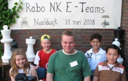 6 Lohuis NK E-teams 26 mei 2018 Naaldwijk Prijsverdeling De vijf hoogst geëindigde teams op de ranglijst krijgen een beker. De spelers van deze teams krijgen ook een medaille mee naar huis.