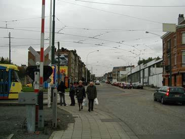 Deze zone wordt begrensd door de Technologiestraat in het noordwesten, door de Nestor Martinstraat in het noordoosten, de Eilandenhoutstraat in het zuidoosten, de Keizer Karellaan in het zuiden en de