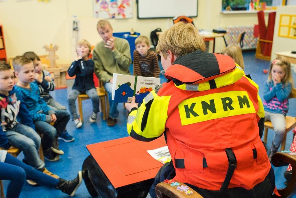 adviezen en medische evacuaties vanaf zeeschepen, bestaat er wel degelijk een relevantie om de KNRM te blijven steunen. Dat wordt ook gezien door de belanghebbenden.