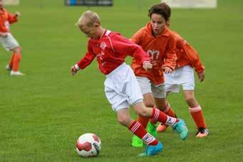 C1 verliest derby in Grave Goede wedstrijd D1 leidt tot winst in tweede bekerwedstrijd Estria D1 - Oss 20 D2 (George van der Zon Brouwer) De tweede bekerwedstrijd moest op sportpark de Kranenhof