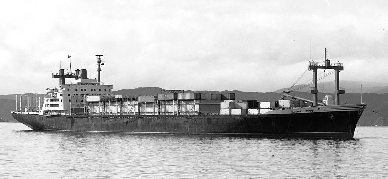 AUSTRAL ENVOY, IMO 7116315, 26-6-1971 te water gelaten, 29-9-1972 opgeleverd door Ingalls Shipbuilding Division of Litton Systems Inc.