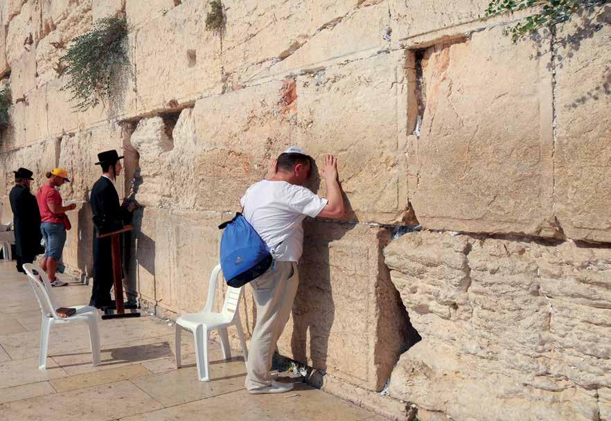 Inspirerende reizen naar Israël Israël is het boeiendste land ter wereld om te bezoeken. Waar woonde Jezus? Waar heeft Hij gelopen?