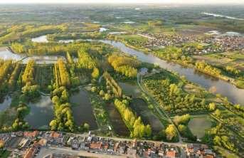 Ruimte voor water in het Sigmaplan Vlaanderen heeft dorst Ondanks overstromingen. heerst er in Vlaanderen een watertekort. Per inwoner 834 m3/j beschikbaar.