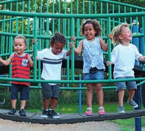 Landelijke Kinderopvang Stekelbees Een zomer is nooit saai bij Stekelbees. Want elke dag wordt er gezorgd voor een aangepast en uitdagend vakantieprogramma. Kinderen tussen 2,5 en 12 jaar.