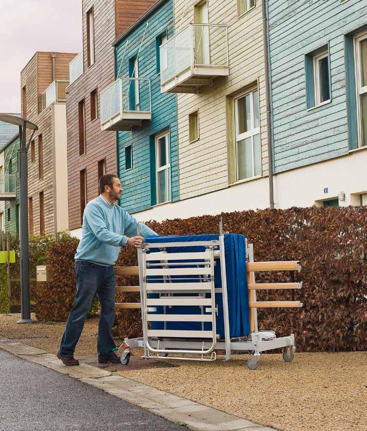 maakt producten voor elke gebruiker en daarom is dit bed voorzien van ingebouwde verlengstukken van 100 mm zowel aan hoofd- als voeteneinde, speciaal voor lange gebruikers.