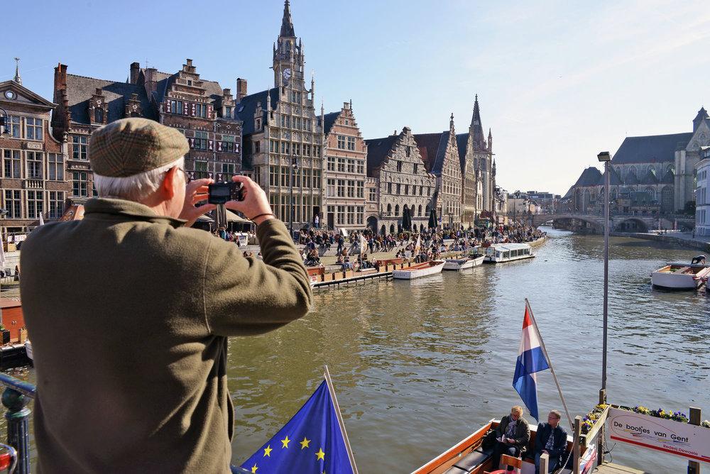 Gent voert vakantiewoningenstop in om woningmarkt te beschermen Toeristen vinden alsmaar meer de weg naar Gent en dat voedt ook de vraag naar nieuwe logiesmogelijkheden.