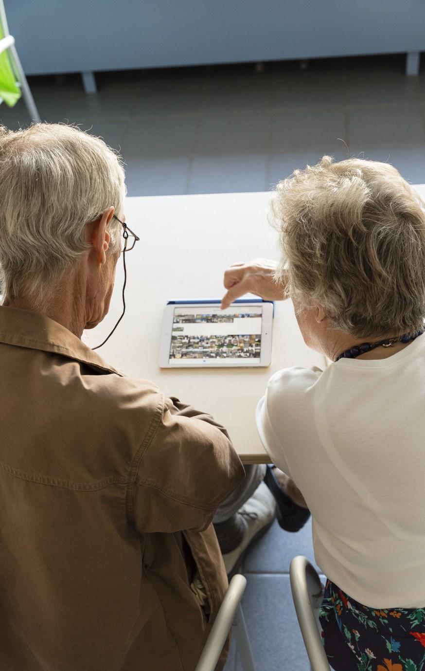 2.3. Bijleren U bent nooit te oud om te leren. Altijd al een nieuwe taal willen leren? Zin om beter met uw tablet te leren werken? Dat kan allemaal in onze cursussen, die heel gemoedelijk verlopen.