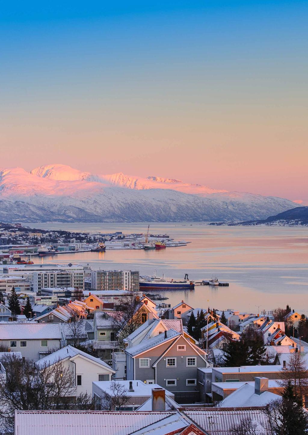 Dag 8: Hammerfest en Tromsø In Hammerfest herinnert de Meridiaanzuil aan de eerste exacte meting van de aardbol in 1854.