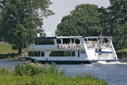 AUGUSTUS vakantie uitjes. Augustus ook wel de oogstmaand genoemd, Vernoemd naar de eerste Romeinse keizer. VAKANTIE-UITJE 5: VRIJDAG 3 AUGUSTUS. TINTELTUIN in EERSEL.