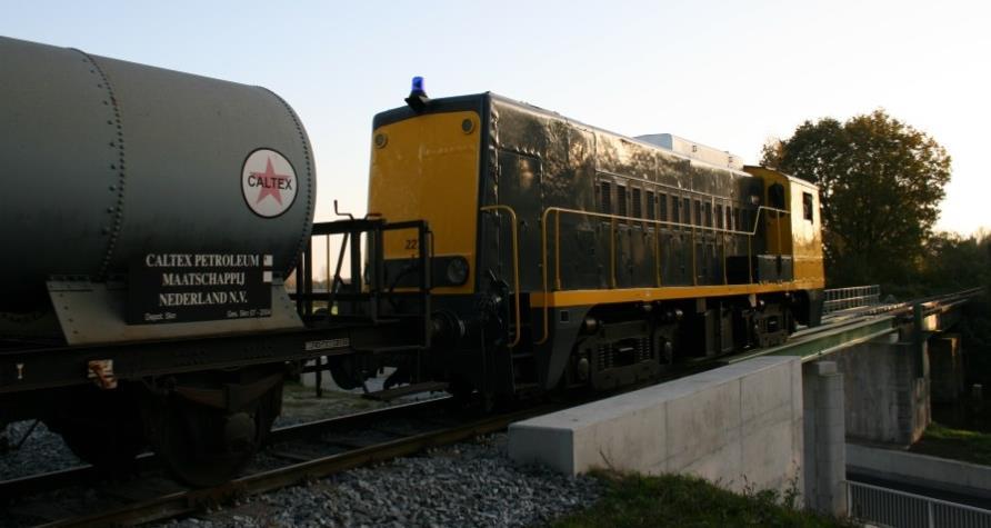 Pagina 10 mooi gangetje kwamen we aan bij de halte Wildervank. Hier werd een fotostop gemaakt. Even later zette de trein zich weer in beweging richting Veendam.