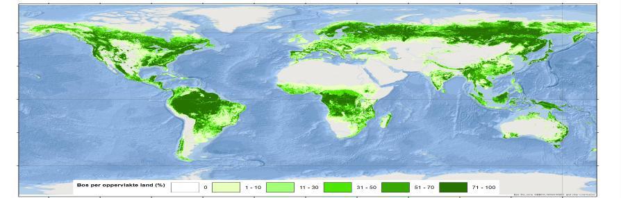 2. BOSVOORKOMENS EN HOUTPRODUCTIE IN DE WERELD 2. Bosvoorkomens in de wereld De totale land oppervlakte op aarde is ongeveer miljard ha, waarvan % (ongeveer,9 miljard ha) nog bedekt is met bos.
