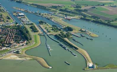 Goede basisinfrastructuur Vlaanderen telt vier zeehavens: Antwerpen, Gent, Oostende en Zeebrugge.