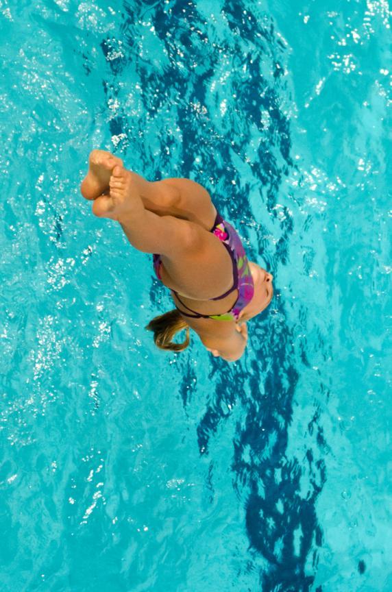 Eindhoven Diving Cup, 1 e, 2 e en 3 e plaats B toren Noor Lanen, 3 e dames 3m Inge Jansen, 2 e dames 3m Celine van Duijn, 3 e C 3m synchroon Bram Meulendijks en Tycho Meulebeek, 3 e heren 3m