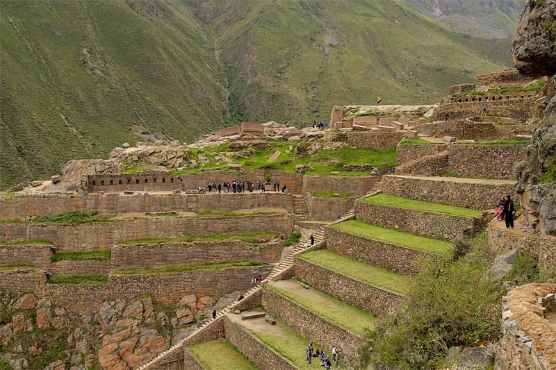 De Valle Sagrado (Heilige Vallei) was een zeer belangrijk gebied voor de Inca s, omdat het land vruchtbaar is door de vele rivieren die afdalen in de vallei.