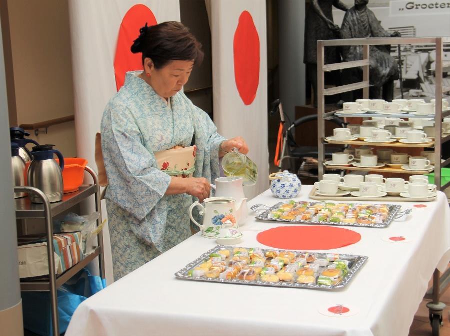 Japanse zang, thee met een koekje