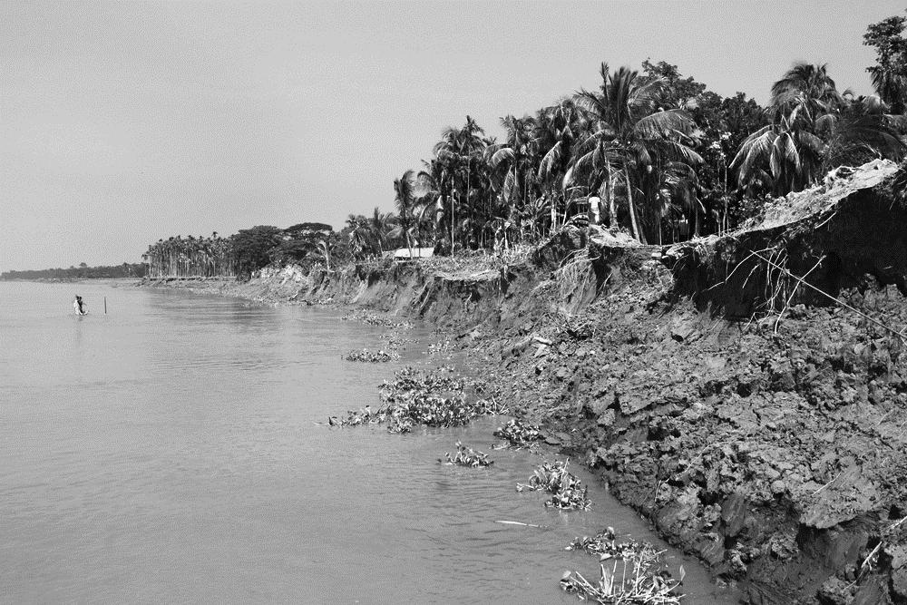 De Jamuna, een krachtige rivier De Jamuna is een van de grootste rivieren van Bangladesh. In het regenseizoen kan de rivier wel bijna 12 km breed zijn.