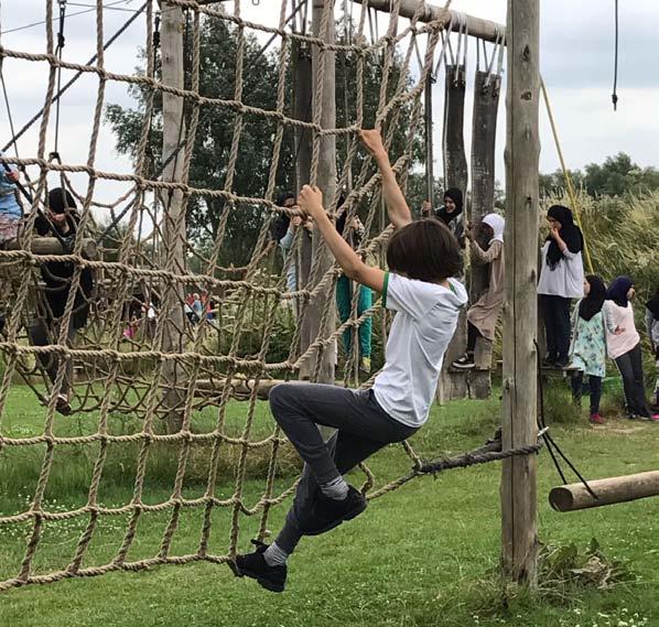 Februari 5 1 2 Activiteiten Nationale Einde toetsperiode (Woordenschat 3-8, begrijpend lezen 5-8, begrijpend luisteren 3-4) Klassenavond Afsluiten van Nationale 6 5 6 7 8 9 Schoolregel 5 7 12