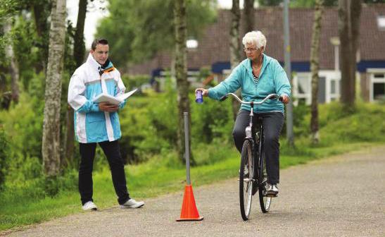 cursussen Computercursus In diverse kerkdorpen wordt computer cursus gegeven. In overleg met de docent bepaalt u wat u wilt leren.