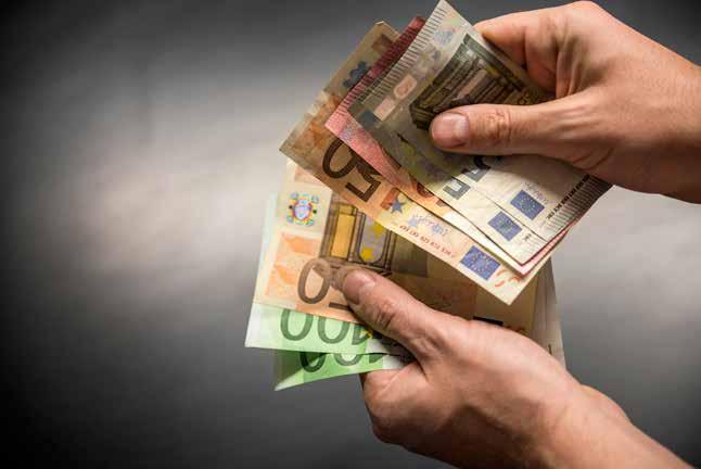 Betalingen en schenkingen in contanten Algemene regel: de toegelaten maximumgrens voor betalingen in contanten werd vastgelegd op 3.000 euro.