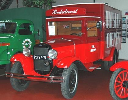 AA-Ford Bouwjaar : 1931 gebruik : 1931 1950 : 4-cilinder in lijn : 40 pk bij 2200 t/min Saan had reeds in 1928 een Ford type AA.