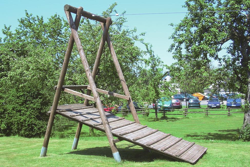 Tokkelbaan Timmerman Hamer heeft een tokkelbaan gemaakt in een speeltuin.