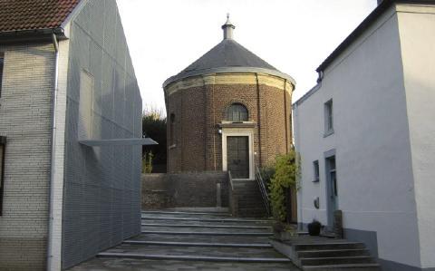 De Synagoge werd gebouw tussen 1851 en 1853.