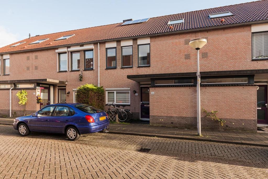 Prinses Irenelaan 46 te Den Hoorn 4-kamer-maisonnette