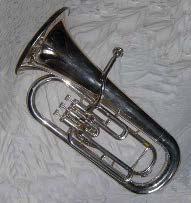 Instrument B is een blaasinstrument slaginstrument snaarinstrument.