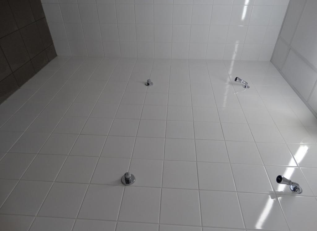 PRIJSLIJST douches + berging Losse douchebeurten Ook zonder gebruik te maken van de gehuurde accommodatie, kan men gebruik maken van de douches in het vrijetijdscentrum (vb.