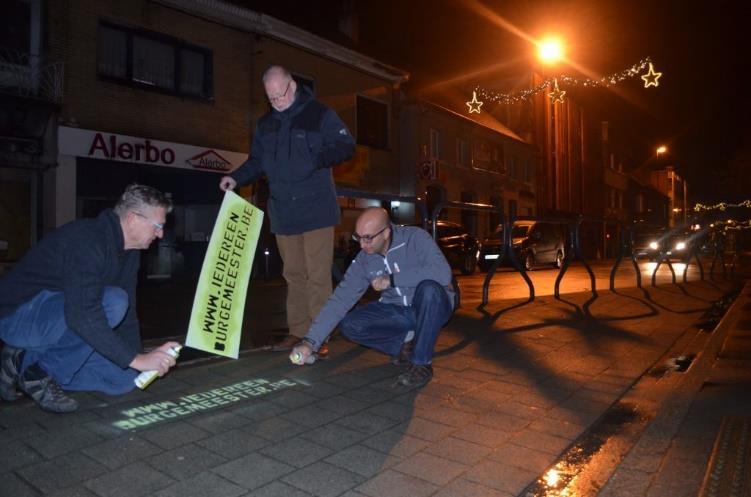 UITBREIDINGSOPTIE 2 DE KRACHT VAN HET MYSTERIE Met een tijdelijke tag of merkteken op verschillende locaties in uw gemeente kan je de aandacht vestigen op uw memorandum/urgenda/prioriteitennota.