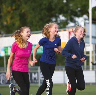 Deze vaardigheden heb je later bij je vervolgstudie en in je werk ook hard nodig. Voor alle duidelijkheid: je hoeft niet zelfstandig te zijn als je op onze school begint.