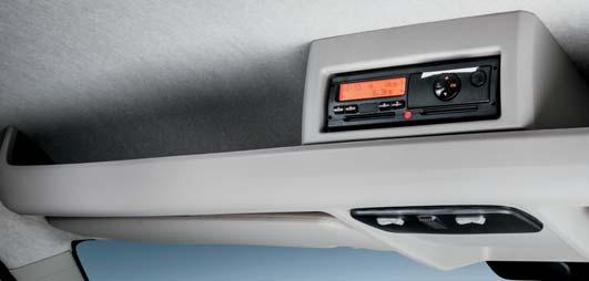 De airco controleert ook automatisch de temperatuur in de cabine, de luchtstroom en -verdeling, het opstarten van de compressor en het recycleren van de