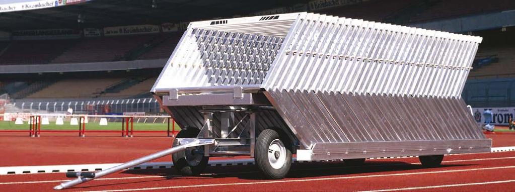 25 ATLETIEK - LOOPNUMMERS Opberg- en transportwagen Aluminium. Voor 40 stuks wedstrijdhorden.
