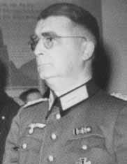 Na de oorlog (mei 1945) in dienst te blijven van de Zivilverwaltung onder leiding van rijkscommissaris Josef Grohé. Op 18 april 1945 werd Reeder aangehouden en in België gevangengezet.