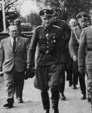 Friedrich Entress (1914-1947) Tijdens het eerste Mauthausenproces dat van 29 maart tot 13 mei 1946 plaatsvond in het concentratiekamp Dachau, werd Friedrich Entress berecht.