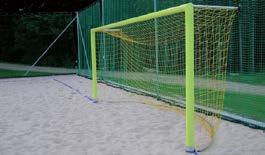 TÜV-gecertificeerd BEACHSOCCERDOEL GRONDPOT MET ADAPTER SPEELVELDBELIJNING Aluminium doel voor beachsoccer van 550x220 cm met horizontale netstangen.