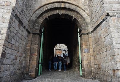 Als de groene poort open is, dan kan