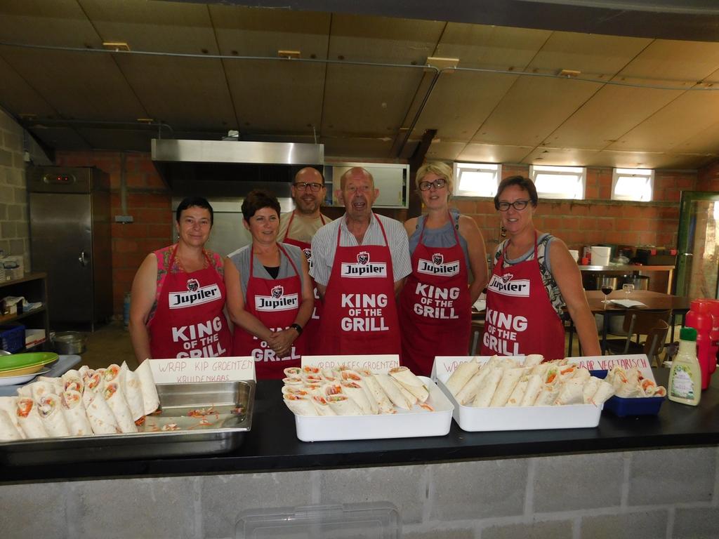 Okselaar 1 10 JULI Onze sterrenchefs Op ons kamp wordt er niet gekookt door de leiding maar