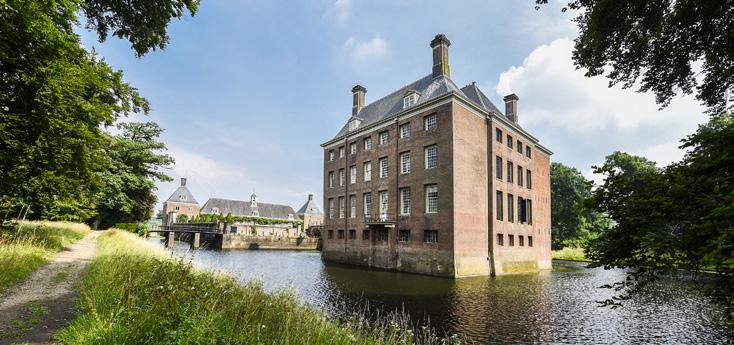 h Nederland, land van kastelen en buitenplaatsen Nederland telt ruim 700 kastelen, buitenplaatsen en landgoederen en dat is nog altijd een goed bewaard geheim.