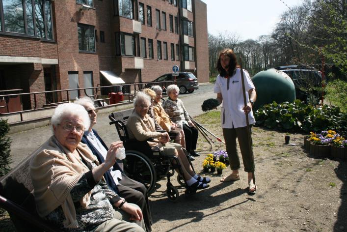 VOORBIJE ACTIVITEITEN Bloemen