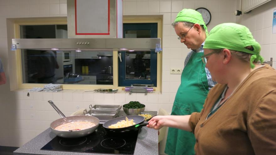 Ook is er sinds november 2017 een vrijwillige kok die bijna wekelijks kookt bij de Klokketoren.