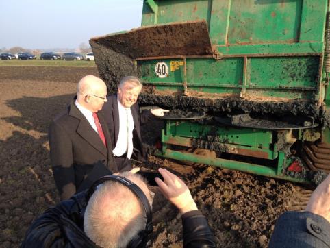 130 ton slib geleverd en verwerkt Valt onder de werking van Besluit Bodemkwaliteit Voorlopige effecten op gewassen Hogere opbrengst grasland (nutriënten en sporen)