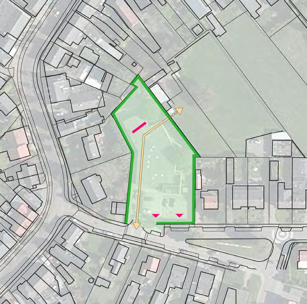 Entree tot plangebied zo dicht mogelijk bij dorpscentrum en zoveel mogelijk op afstand van de kop van het pleintje aan de Prinses Margrietstraat, waar verkeer samenkomt.