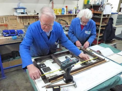 Deze apparatuur moet Testen en repareren van apparatuur eenvoudig te bedienen zijn, robuust, functioneren in een vaak gebrekkige infrastructuur en weinig complex qua onderhoud.